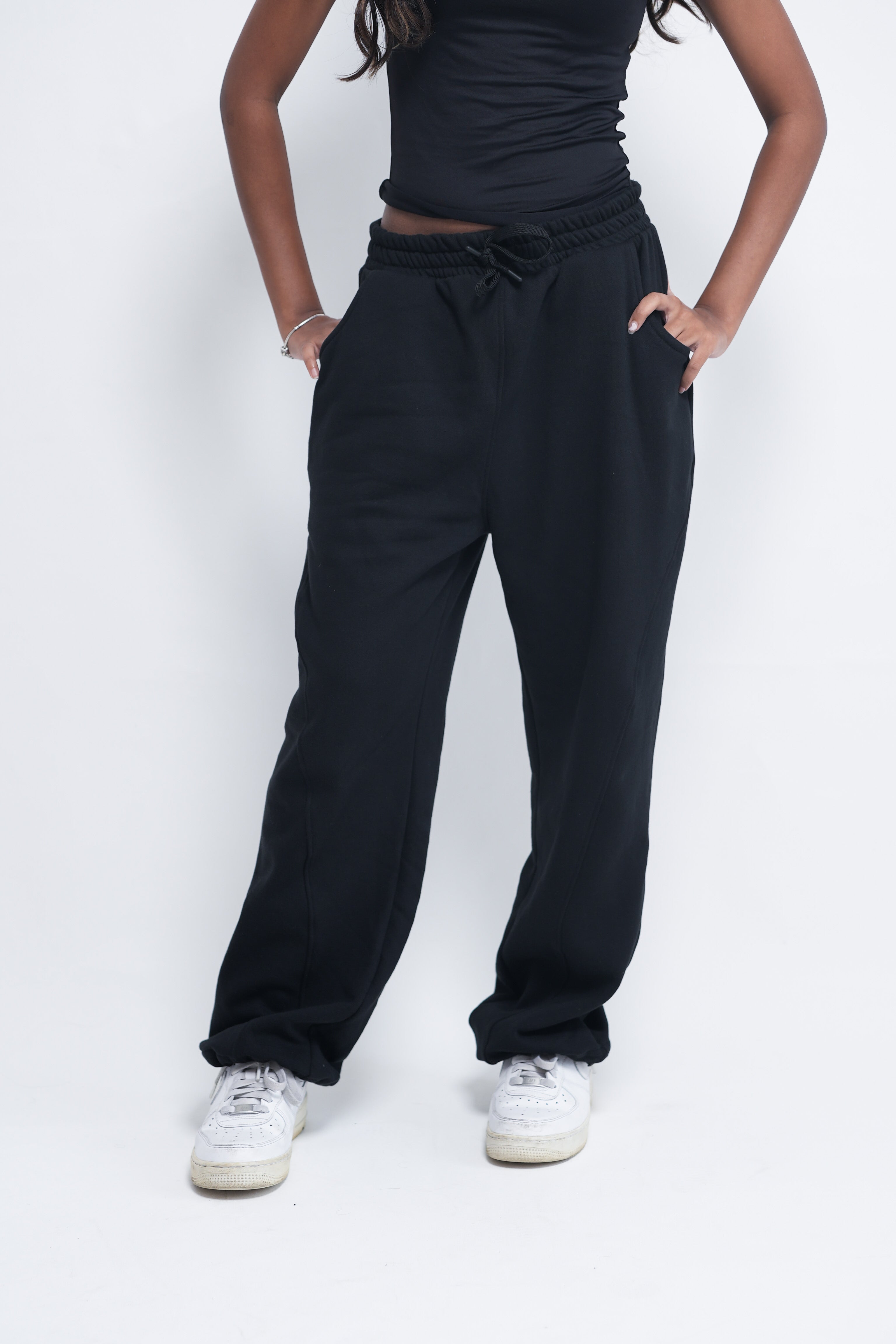 The Signature Sweatpants- BLACK