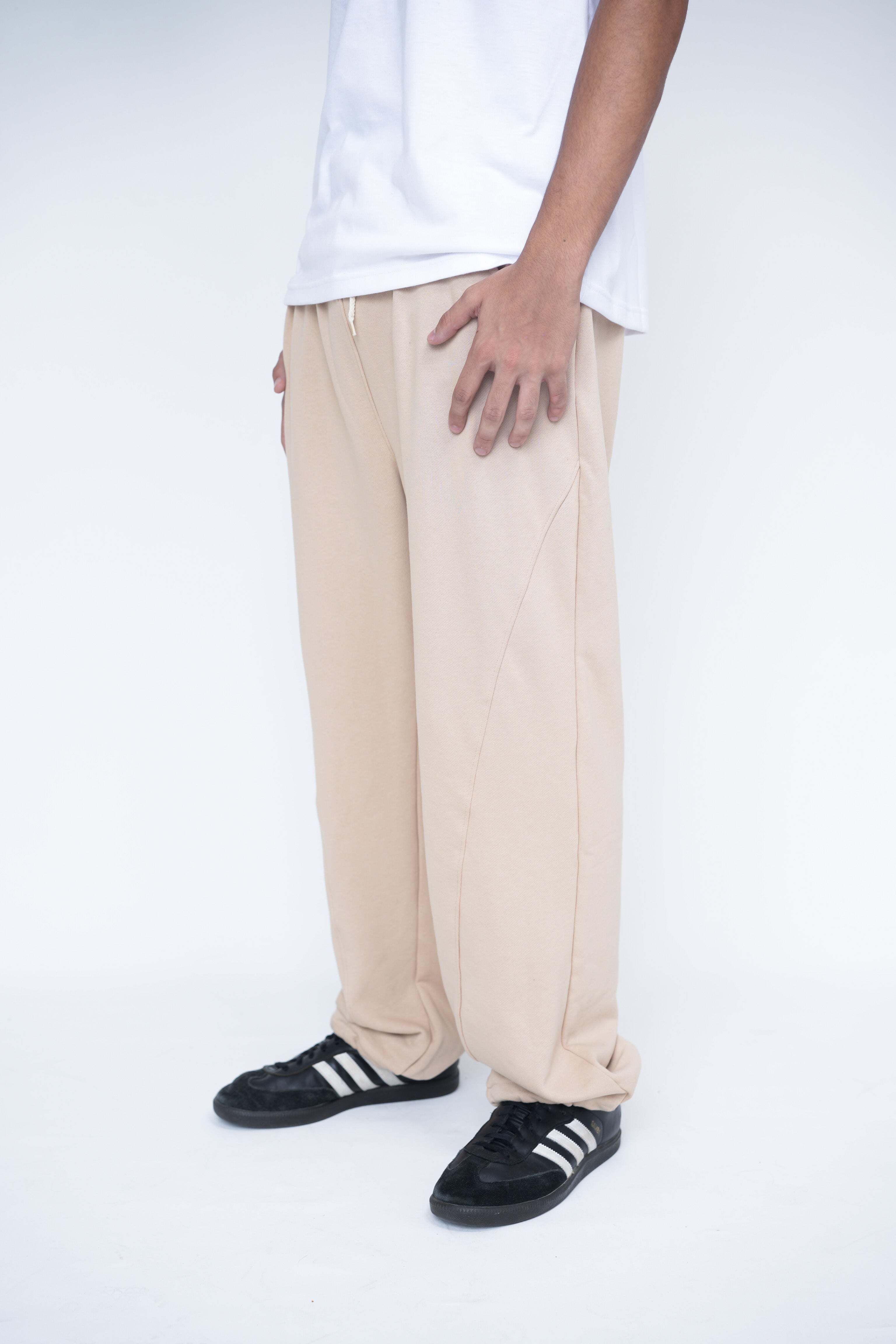 The Signature Sweatpant in Oat Beige